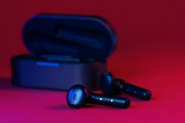 Noise-Cancelling Earbuds